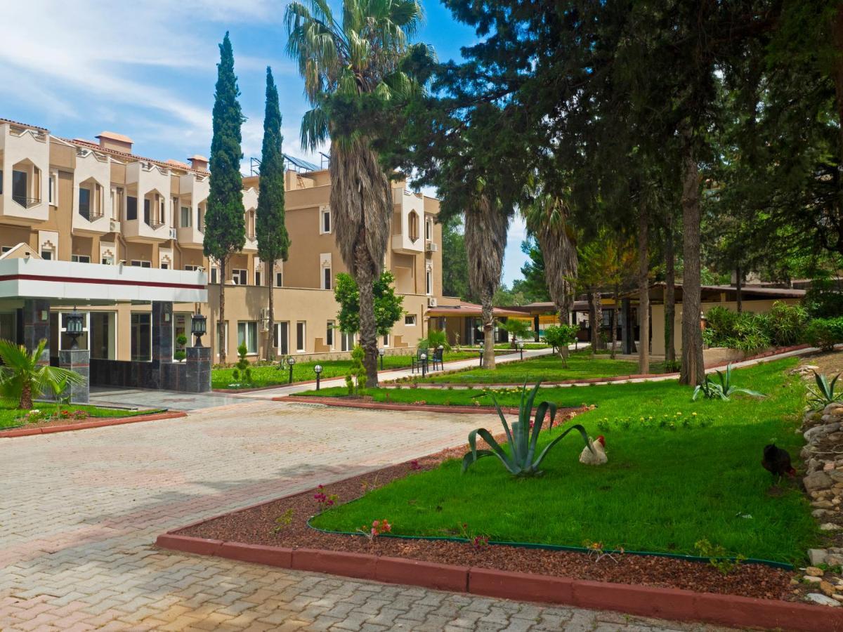 Alexius Beach Hotel Белдиби Екстериор снимка