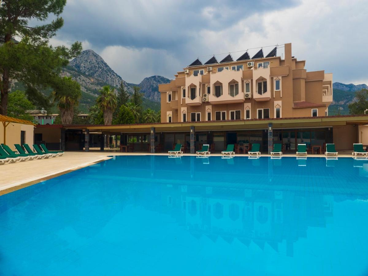 Alexius Beach Hotel Белдиби Екстериор снимка